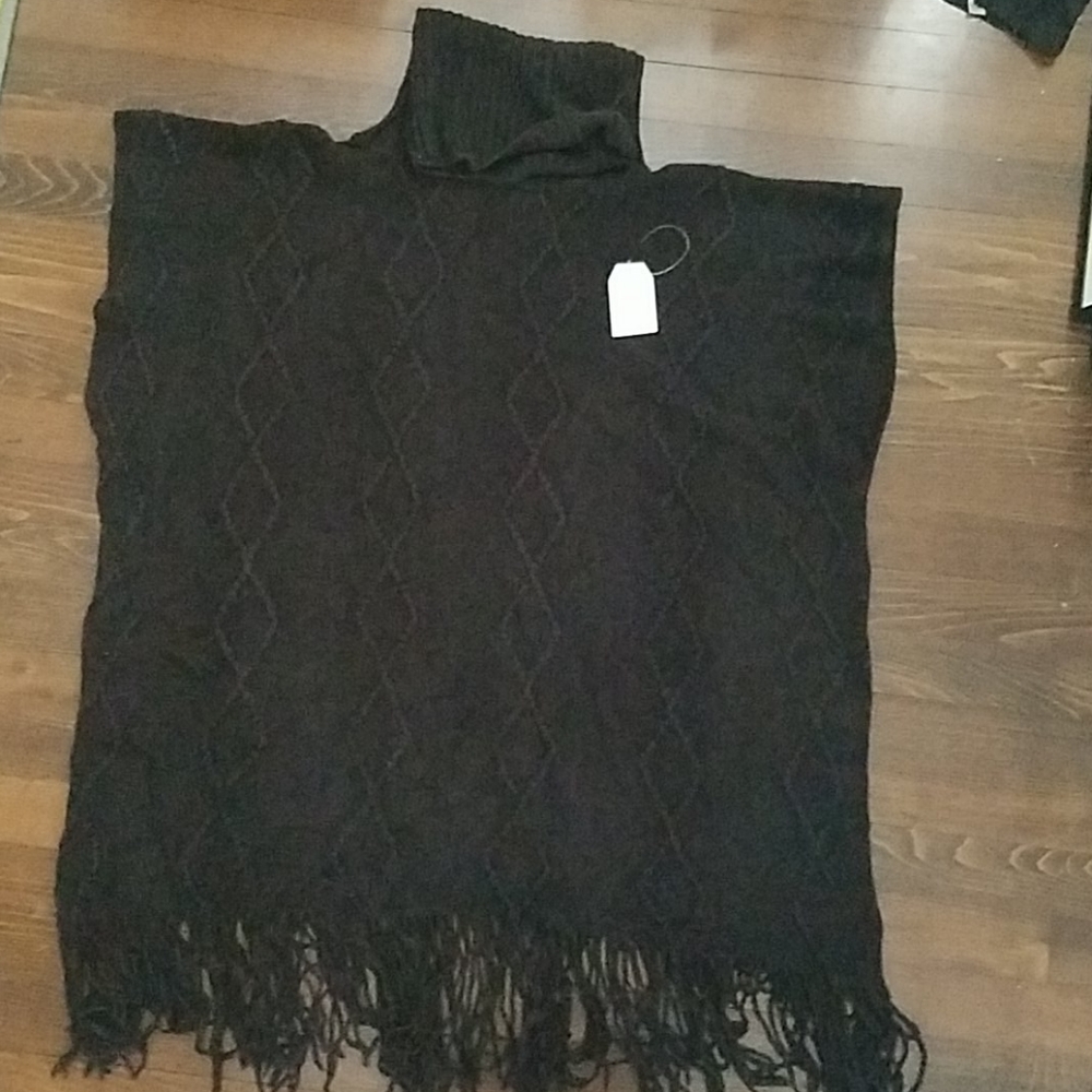 One size cable knit poncho